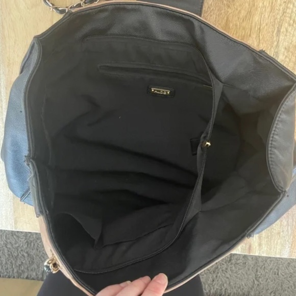 Aldo Winland Quilted Vegan Leather Two Tone Large Tote Bag - Picture 4 of 5